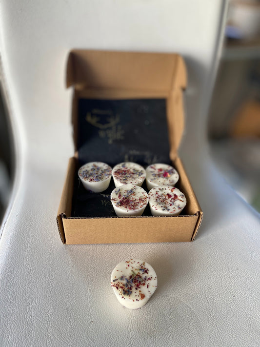 UNFORGETTABLE Wylde Melts ~ Soy Wax with essential oils and floral herbs image 0